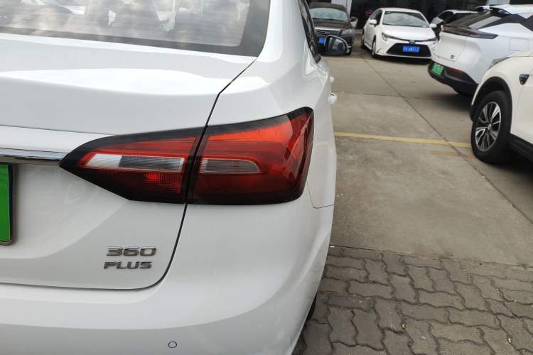 Used Roewe 360 2018 PLUS 1.5L Automatic Luxury Edition Right Rear Taillight