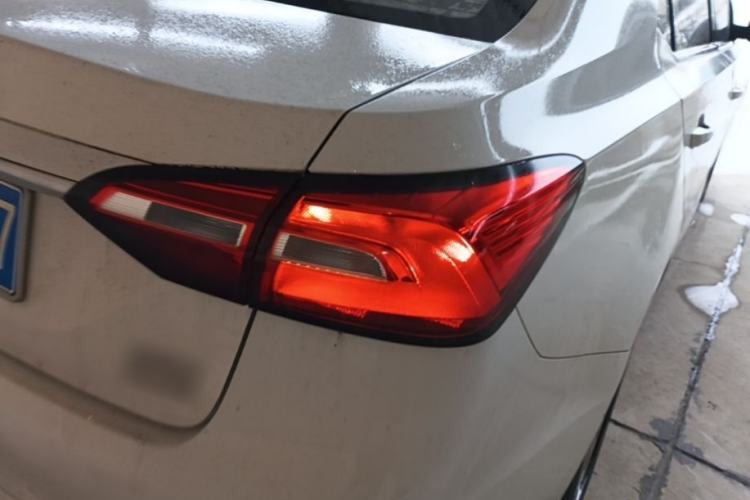 Used Roewe 360 2018 PLUS 1.5L Automatic Luxury Edition Right Rear Taillight