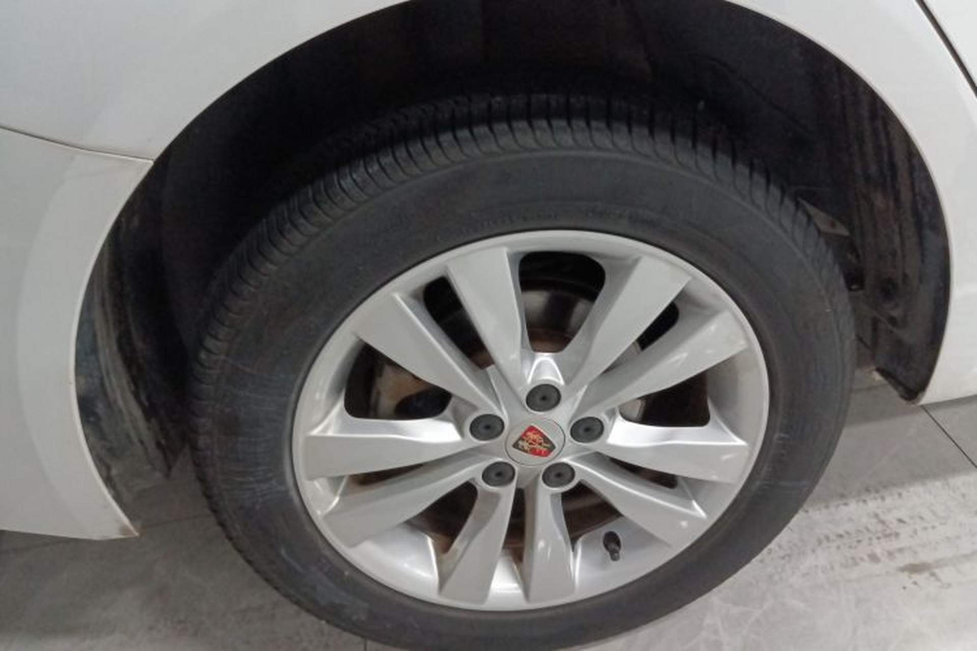 Used Roewe 360 2018 PLUS 1.5L Automatic Luxury Edition Right Rear Wheel Hub
