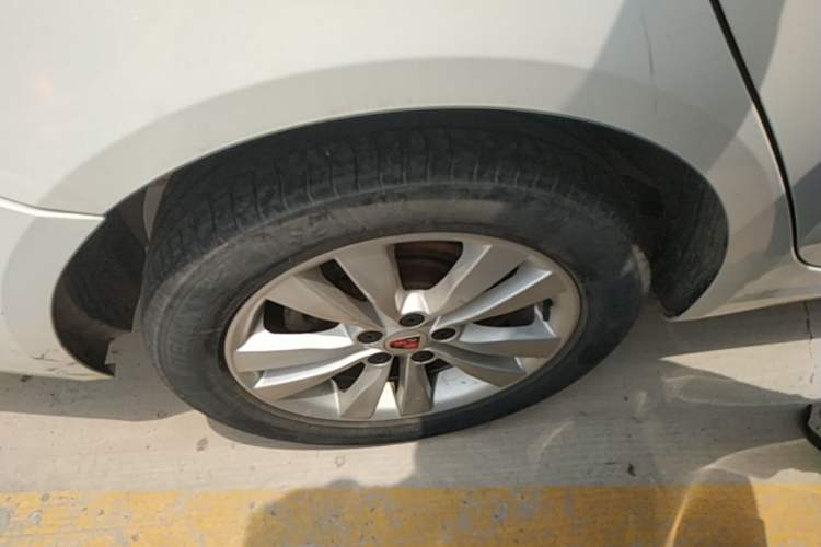 Used Roewe 360 2018 PLUS 1.5L Manual Luxury Edition Right Rear Wheel Hub