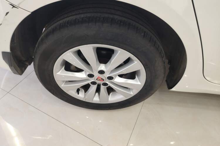 Used Roewe 360 2018 PLUS 1.5L Manual Luxury Edition Right Rear Wheel Hub