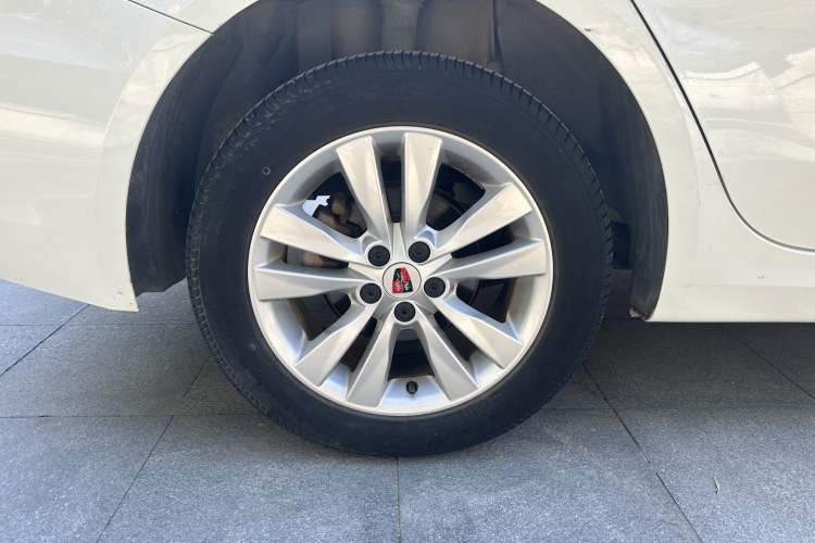 Used Roewe 360 2018 PLUS 1.5L Automatic Luxury Edition Right Rear Wheel Hub