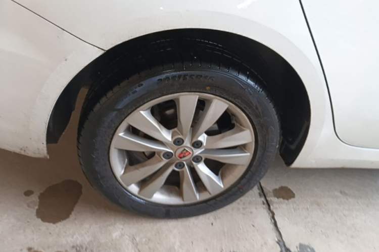 Used Roewe 360 2018 PLUS 1.5L Automatic Luxury Edition Right Rear Wheel Hub