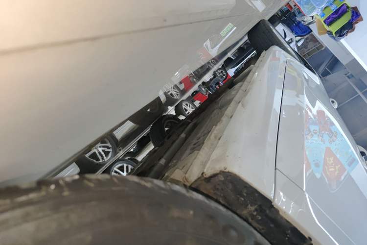Used Roewe 360 2018 PLUS 1.5L Manual Luxury Edition Right Side Sill