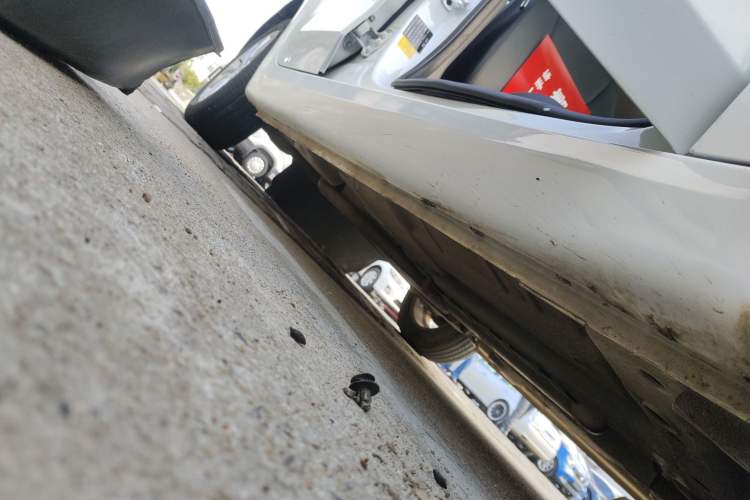 Used Roewe 360 2018 PLUS 1.5L Automatic Luxury Edition Right Side Sill