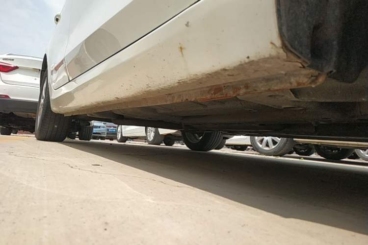 Used Roewe 360 2018 PLUS 1.5L Manual Luxury Edition Right Side Sill