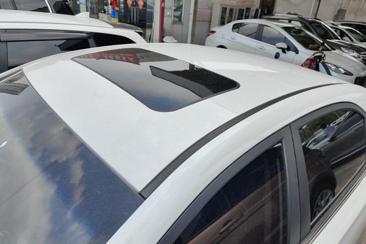 Used Roewe 360 2018 PLUS 1.5L Automatic Luxury Edition Roof