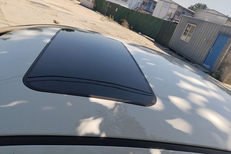 Used Roewe 360 2018 PLUS 1.5L Manual Luxury Edition Roof