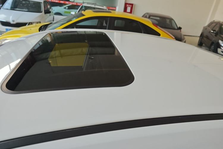 Used Roewe 360 2018 PLUS 1.5L Automatic Luxury Edition Roof