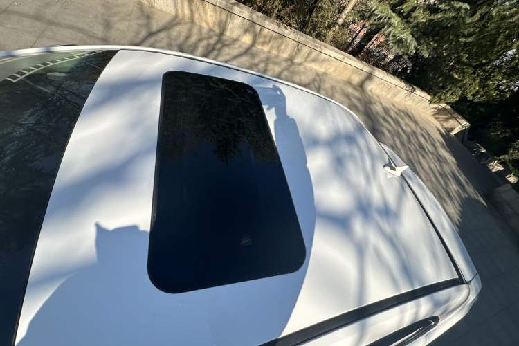 Used Roewe 360 2018 PLUS 1.5L Automatic Luxury Edition Roof