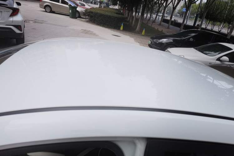 Used Roewe 360 2018 PLUS 1.5L Manual Luxury Edition Roof