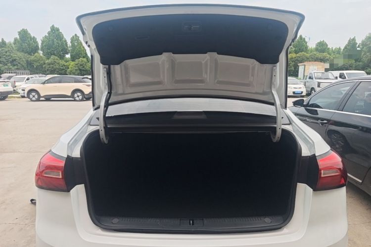 Used Roewe 360 2018 PLUS 1.5L Automatic Luxury Edition Trunk