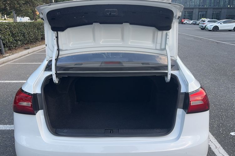 Used Roewe 360 2018 PLUS 1.5L Automatic Luxury Edition Trunk