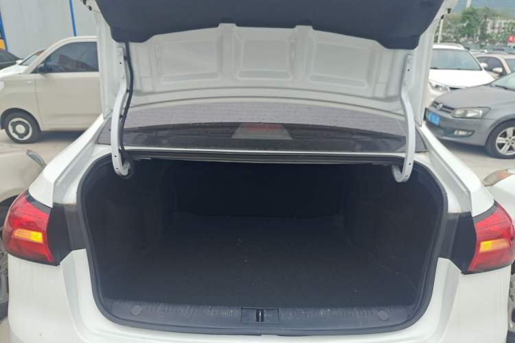 Used Roewe 360 2018 PLUS 1.5L Automatic Luxury Edition Trunk