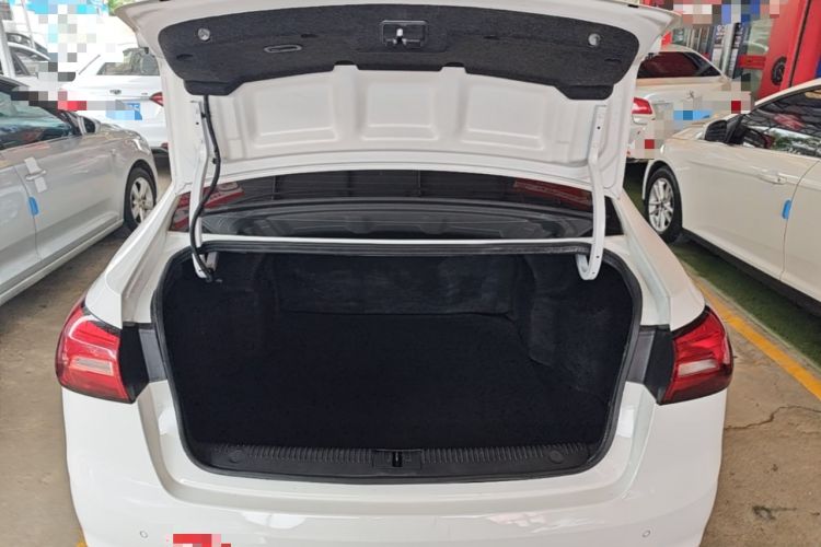 Used Roewe 360 2018 PLUS 1.5L Automatic Luxury Edition Trunk