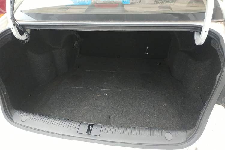 Used Roewe 360 2018 PLUS 1.5L Automatic Luxury Edition Trunk