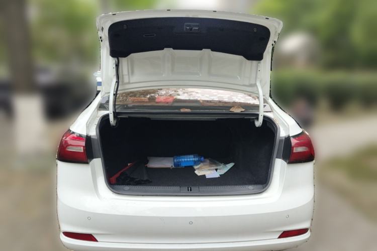 Used Roewe 360 2018 PLUS 1.5L Manual Luxury Edition Trunk