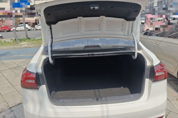 Used Roewe 360 2018 PLUS 1.5L Automatic Luxury Edition Trunk