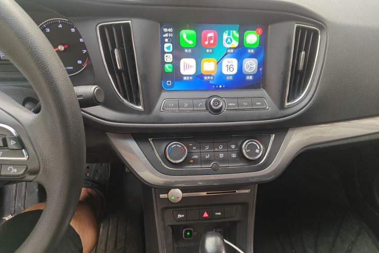 Used Roewe 360 2018 PLUS 1.5L Automatic Luxury Edition Audio And AC Panel