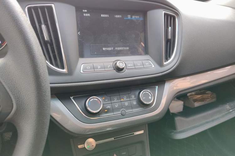Used Roewe 360 2018 PLUS 1.5L Automatic Luxury Edition Audio And AC Panel