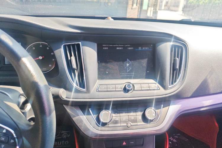Used Roewe 360 2018 PLUS 1.5L Manual Luxury Edition Audio And AC Panel