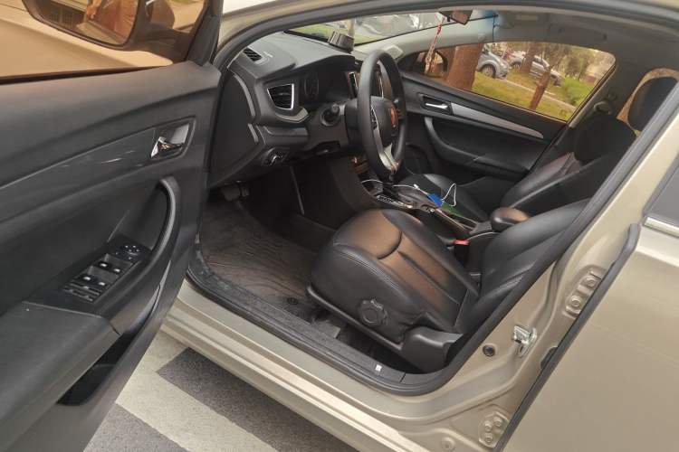 Used Roewe 360 2018 PLUS 1.5L Automatic Luxury Edition Driver Seat
