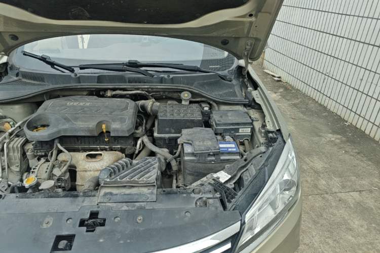Used Roewe 360 2018 PLUS 1.5L Automatic Luxury Edition Engine Bay Left