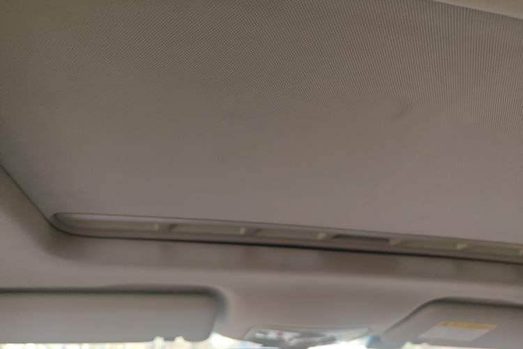 Used Roewe 360 2018 PLUS 1.5L Automatic Luxury Edition Headliner