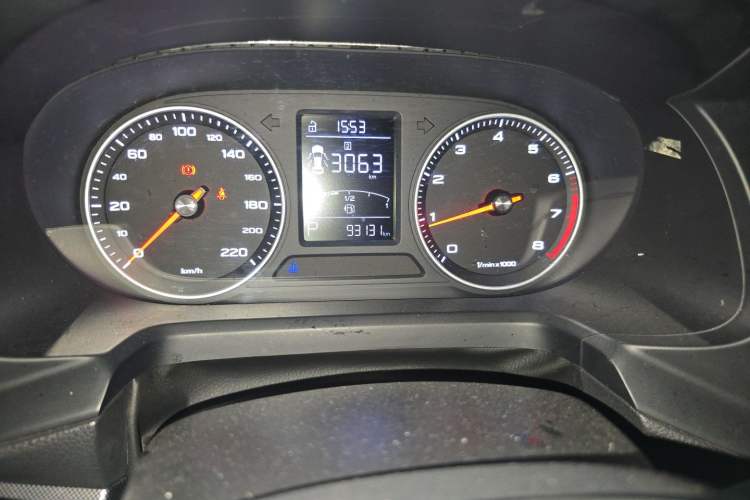Used Roewe 360 2018 PLUS 1.5L Automatic Luxury Edition Odometer Close Up