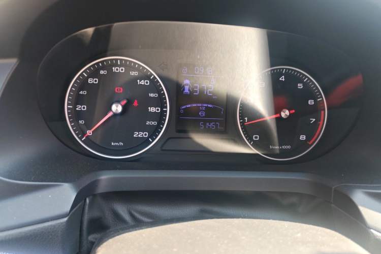 Used Roewe 360 2018 PLUS 1.5L Manual Luxury Edition Odometer Close Up