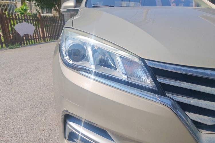 Used Roewe 360 2018 PLUS 1.5L Manual Luxury Edition Right Front Headlight