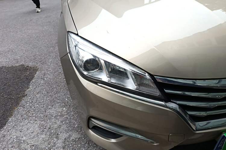 Used Roewe 360 2018 PLUS 1.5L Automatic Luxury Edition Right Front Headlight