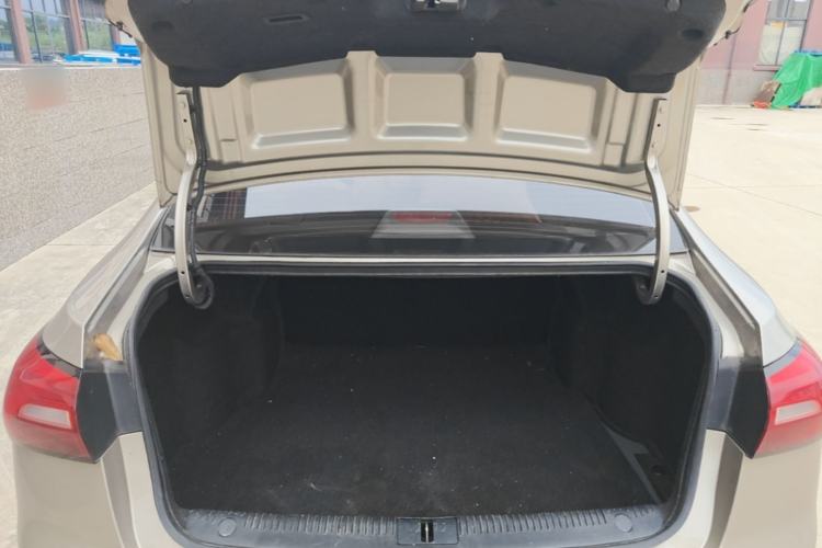 Used Roewe 360 2018 PLUS 1.5L Automatic Luxury Edition Trunk