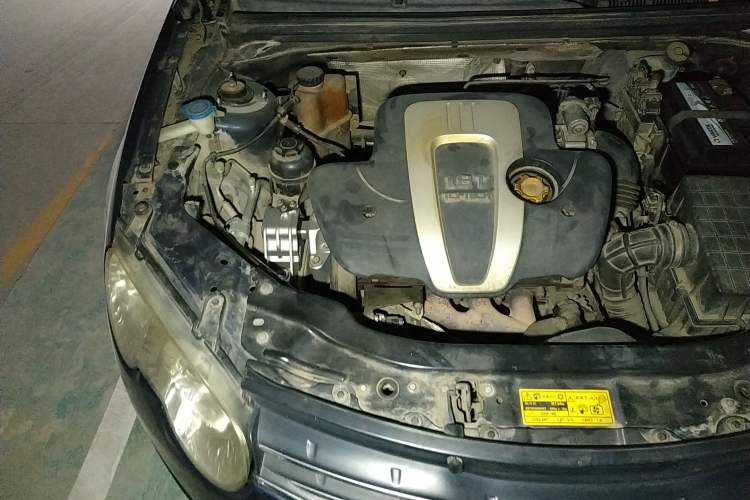 Used Roewe 550 2008 550D 1.8T Automatic Premium Edition Engine Bay Right