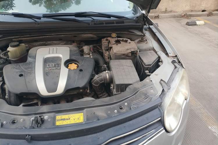 Used Roewe 550 2008 550D 1.8T Automatic Premium Edition Engine Bay Left