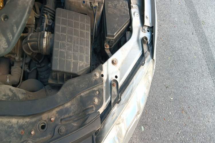 Used Roewe 550 2008 550D 1.8T Automatic Premium Edition Engine Bay Left