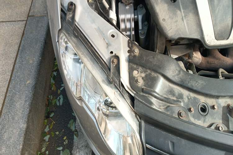 Used Roewe 550 2008 550D 1.8T Automatic Premium Edition Engine Bay Right