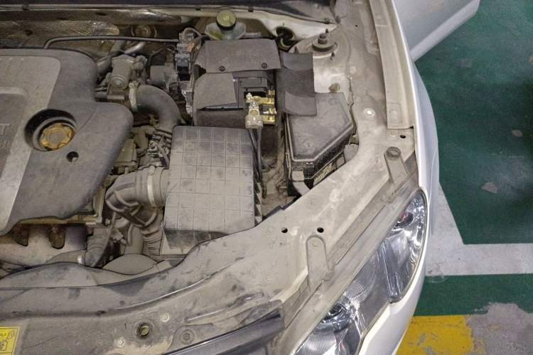 Used Roewe 550 2008 550D 1.8T Automatic Premium Edition Engine Bay Left