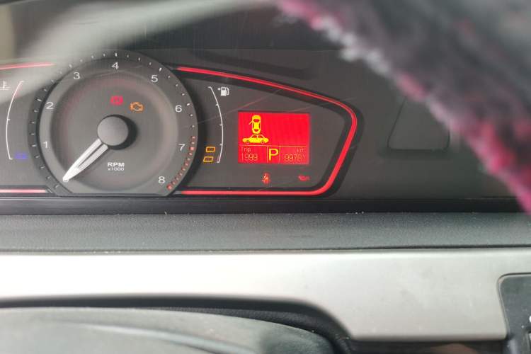 Used Roewe 550 2009 550S 1.8L Automatic Start-Up Edition Odometer Close Up