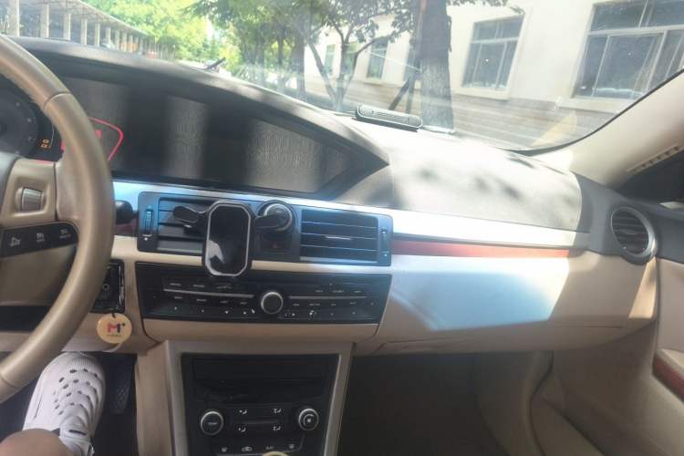Used Roewe 550 2010 550 1.8L Manual Qiyue New Year Edition Audio And AC Panel
