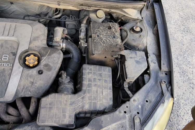 Used Roewe 550 2010 550 1.8L Automatic Expo Style Edition Engine Bay Left