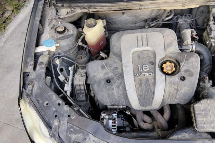 Used Roewe 550 2010 550 1.8L Automatic Expo Style Edition Engine Bay Right
