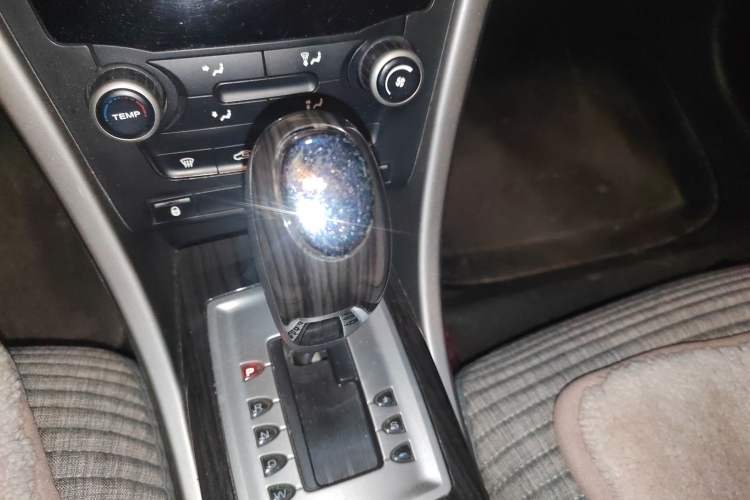 Used Roewe 550 2010 550S 1.8L Automatic Start-Zhen New Year Edition Gear Lever