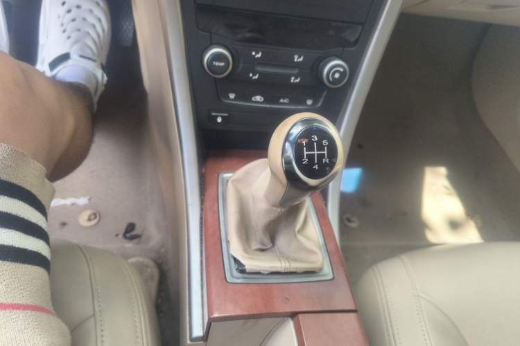 Used Roewe 550 2010 550 1.8L Manual Qiyue New Year Edition Gear Lever