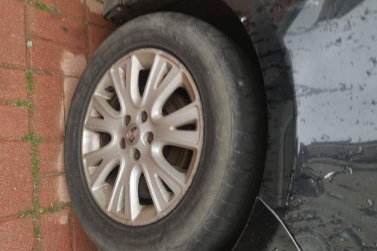 Used Roewe 550 2010 550S 1.8L Automatic Start-Zhen New Year Edition Right Front Wheel Hub