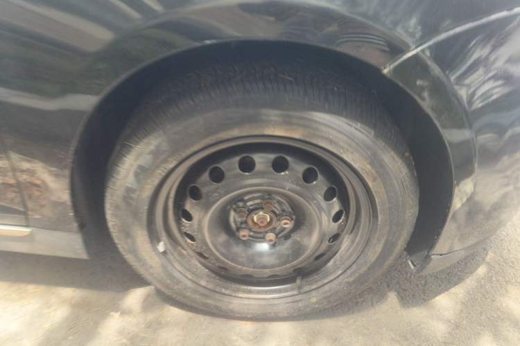Used Roewe 550 2010 550 1.8L Manual Qiyue New Year Edition Right Front Wheel Hub