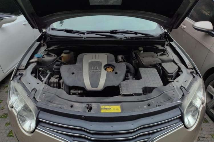 Used Roewe 550 2010 550S 1.8L Automatic Start-Zhen New Year Edition Engine Bay