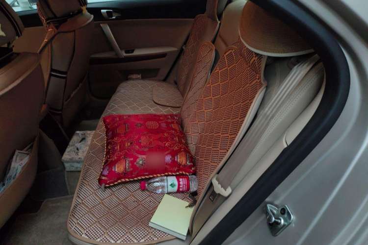 Used Roewe 550 2010 550S 1.8L Automatic Start-Zhen New Year Edition Left Rear Seat