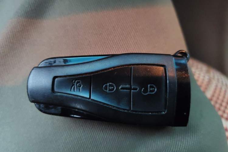 Used Roewe 550 2010 550S 1.8L Automatic Start-Zhen New Year Edition Vehicle Key