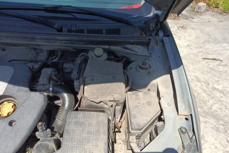 Used Roewe 550 2010 550S 1.8L Automatic Start-Zhen Edition Engine Bay Left